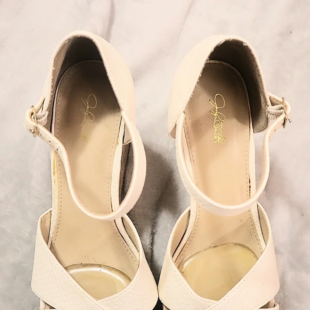 CREAM CORK WEDGES 9 Jaclyn Smith Sandals Heels Classic Wedding Bridal Massey